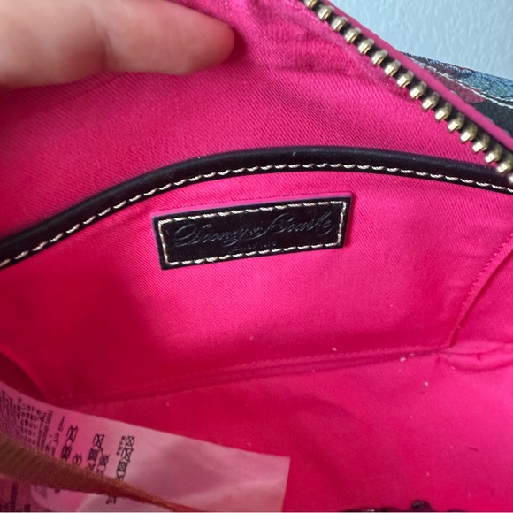 Dooney & Bourke Crossbody Disney's "The Rescuers". - Picture 7 of 8